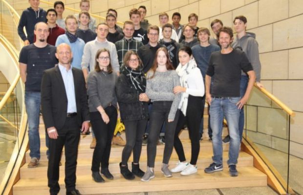 Sprechstunde bei Herrn Bombis