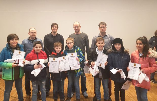 164 EMGler beim Mathe-Mannschaftssport