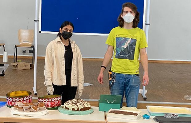 Kuchenverkauf für die Ukraine