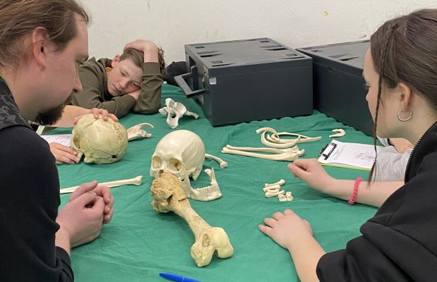 Detektive im Neandertal