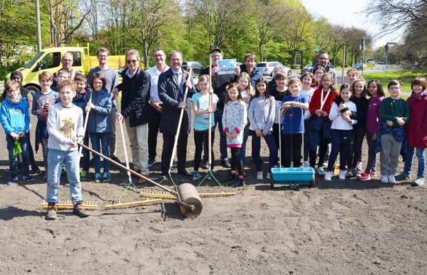 Neue Wildblumenwiesen - das EMG hilft mit