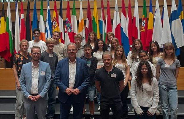 Europa Hautnah - Die Demokratie AG erlebt ein Stück Geschichte