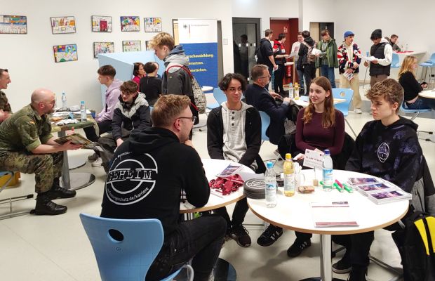 Große Auswahl beim Berufe-Speeddating