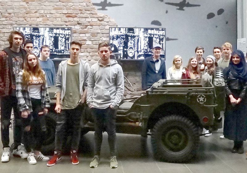 Q2-Geschichtskurs auf Objektrecherche