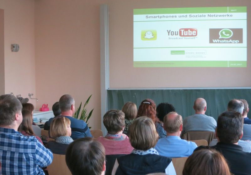 Smart surfen - Informationsveranstaltungen am EMG