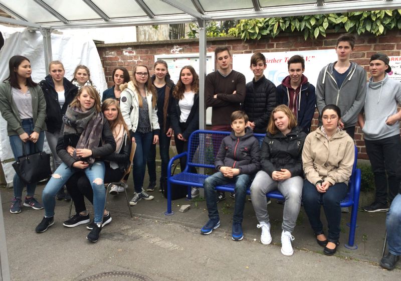 Besuch bei der Hürther Tafel