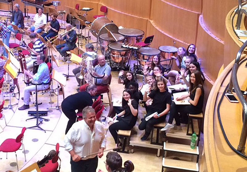 EMG-Schulchor singt in der Philharmonie