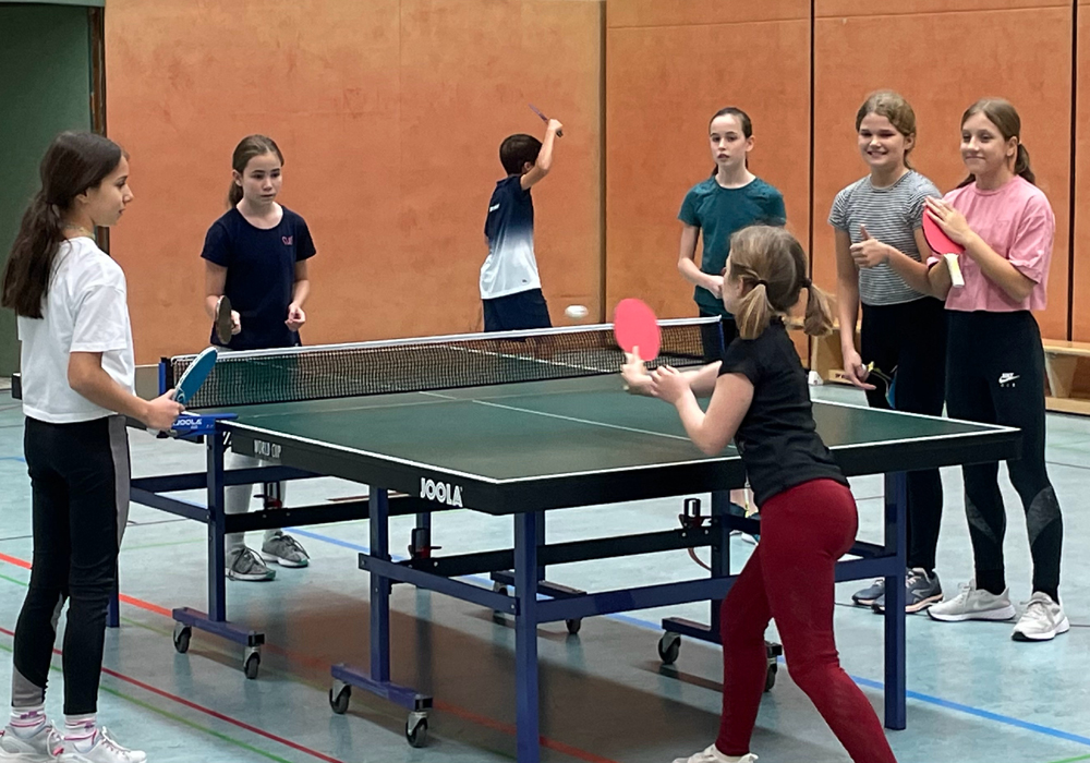 Wirbelnde Schläger an den Platten