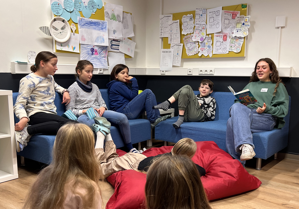 Vorlesen in der Grundschule: „Können wir das öfter machen?“