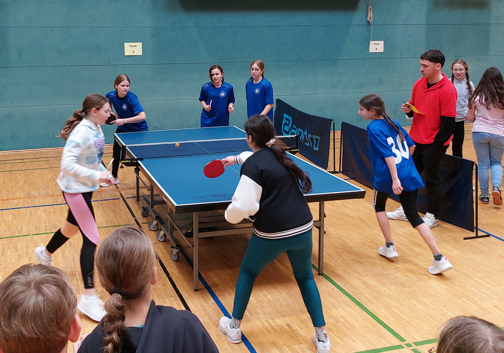 Ein Päckchen Milch und ganz großes Tischtennis